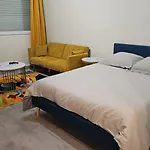 Cozy Studio 3 Min Walk To Train Station